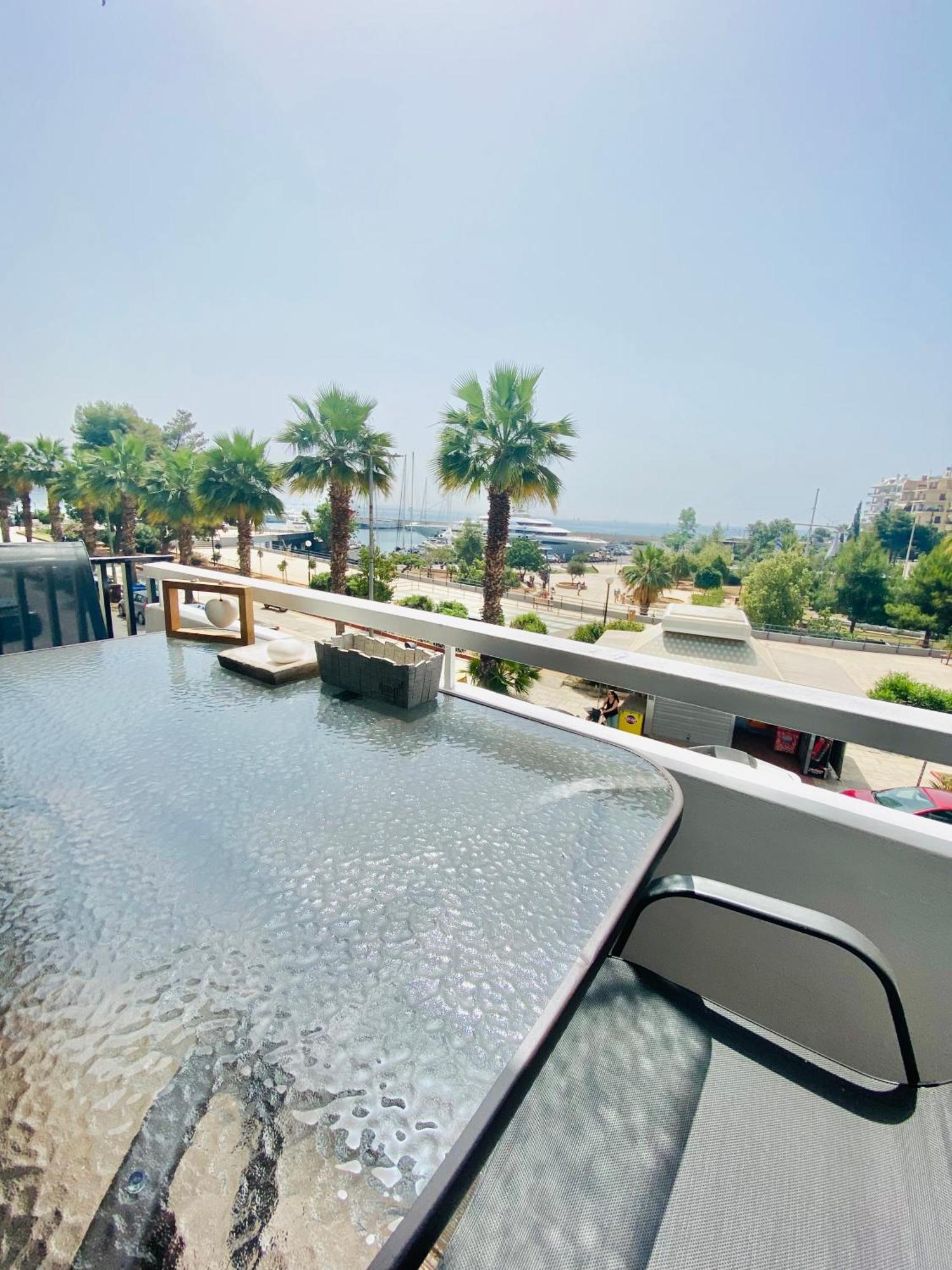 Marina Zeas Seaview House-Marinaq Apartment Пирея Екстериор снимка