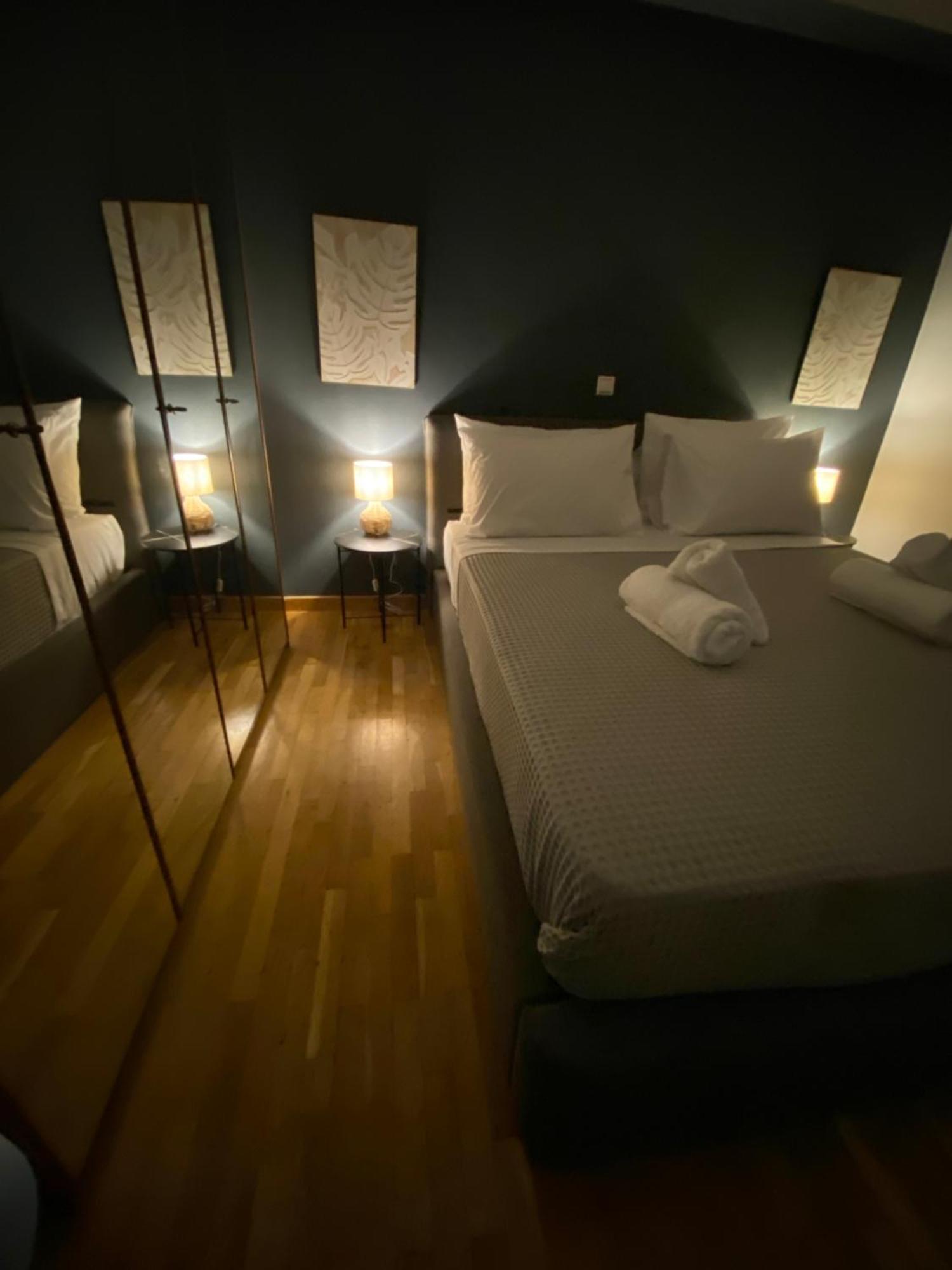 Marina Zeas Seaview House-Marinaq Apartment Пирея Екстериор снимка